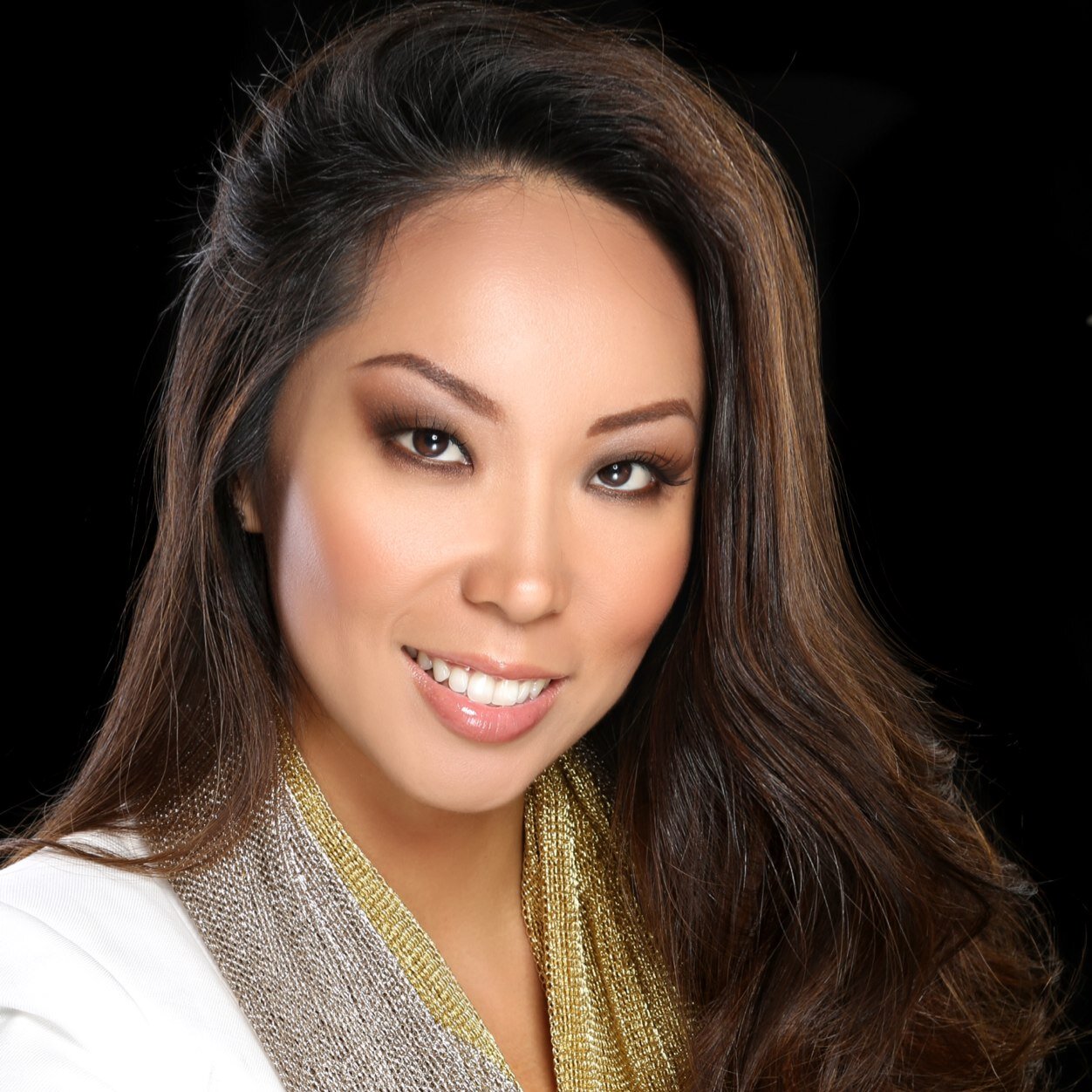 Luxury specialist @Sothebys | Contributing writer @Forbes | Entrepreneur @Elitehomesus @SinCityCupcakes @LiquidandLace | UA & UM Alumna | #MissNevadaUS2014