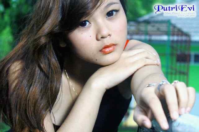 putricantikk1's profile picture. ♥HeLLo kitty | Saya tidak peduLi Orang mau berbicara apa pun terhadap saya, karna saya tidak dihidupi oleh mereka :)