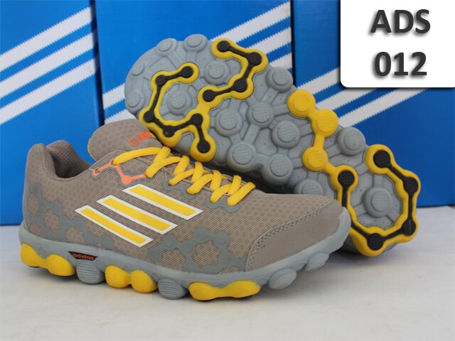 Permisi,numpang promosi gan and sist. Sepatu bagus keren murah. Monggo di cek yah
