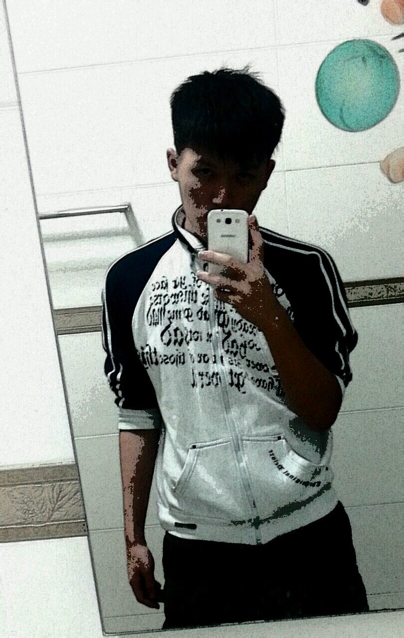 damonlow1997's profile picture. 