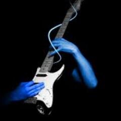 AccorrienteRB's profile picture. -Twitter Oficial- Magazine online y en radio valenciana, loco, joven, musical, actual. ¡Únete a la revolución! Viernes de 22 a 00h. Producido por @radiobunyol