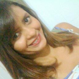 Oii, Menina exagerada...
chorona, que raclama de tudo, Mas Feliz. :P