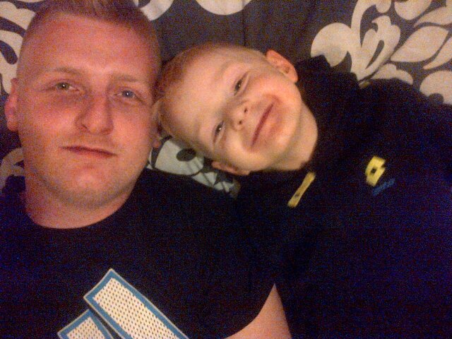 Father To My   Son, Im  Born In 88 And Birthday Is In December. Im 6ft 1, Blonde Hair Blue Eyes. Id Love To Be A Dj Or A Boxer hate depression