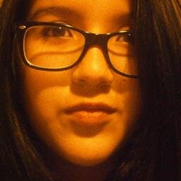 Déjate  De  Cuentos Y   Películas , En Esta Sociedad  Ni Tú Eres  Un Principe  Ni Tú Una Princesaa!;D