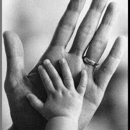 Las madres tienen el privilegio de traer al mundo un alma que vivira eternamente !!