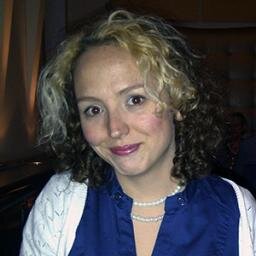- - - iPhone Buff, Blogger, Movie Nerd, Foodie & Geek Extraordinaire - - -
Editor/Site Admin of @TheRoamingLife