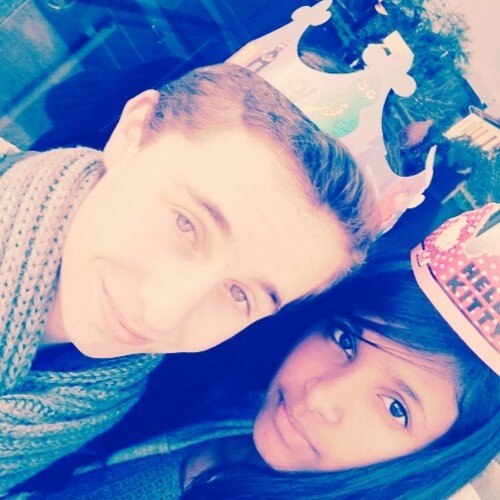 Ici pour faire des rencontres. Bref,ma vie tu t'en fou un peu. Lol, j'ai 16 ans ! Snapchat : indiralafolle Follow me!3
