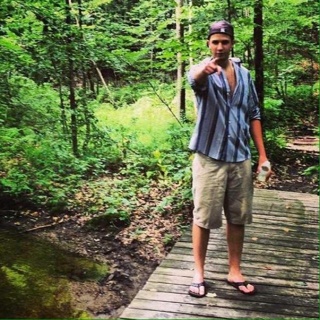 ry_gregory's profile picture. 