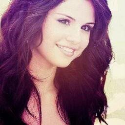 Selena Gomez, Demi Lovato and 5SOS!