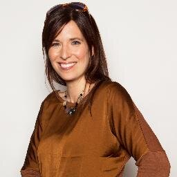 Rêve beaucoup. Va sûrement réaliser lesdits rêves. Stratège en communication numérique. Épicurienne assumée. Consomme de la culture.