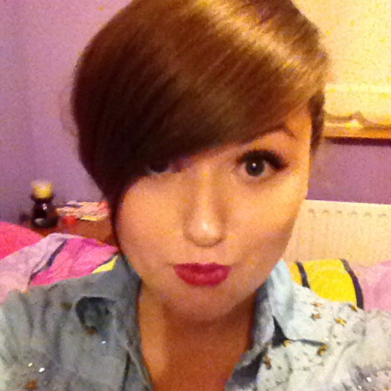 aMYzRyAn's profile picture. who needs to know knows and who doesn't can think whatever