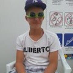 bitcheck's profile picture. #Jeune Sapeur Pompier #Music