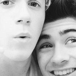 i gave you a free follow so please follow @tr0picalniam thank you sunshine enjoy ur day :)