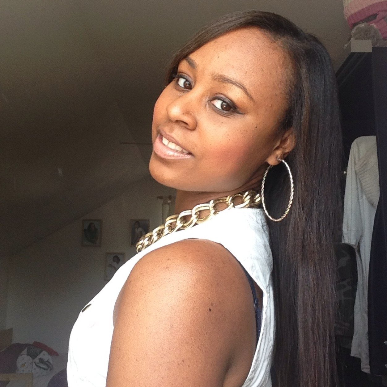 MissNRB_RAW's profile picture. Instagram:miss_nrb
Follow my team on Twitter/FB: raw_katz