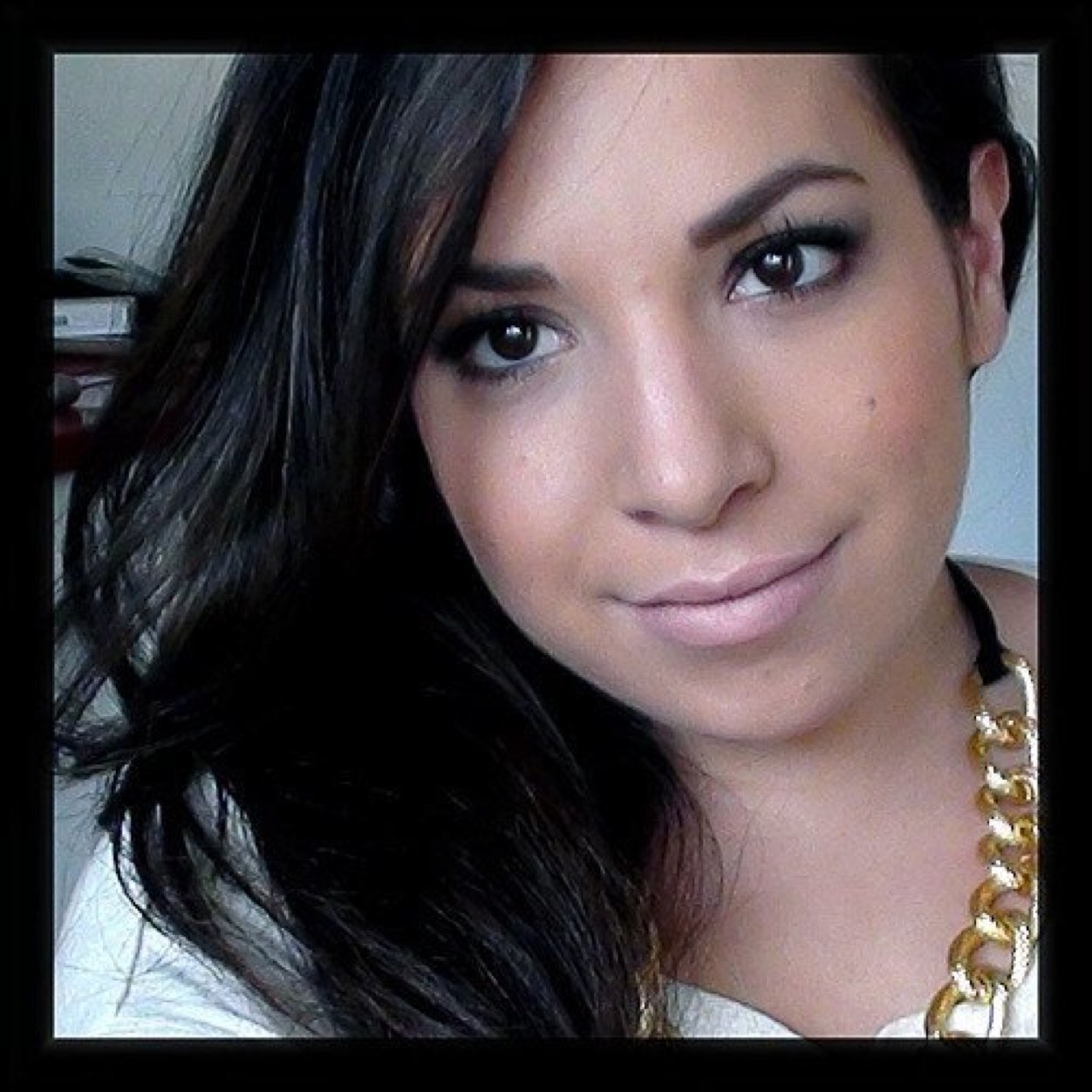 pourelsa's profile picture. Nous ne sommes pas elsa mais tu peut toujours m'envoyer des message je les retweet :)