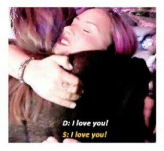 Spanish account to support @selenagomez and @ddlovato. Owners: Ands and Lau. Buy Stars Dance DEMI feat. Made in the USA and Neon Lights in iTunes.
