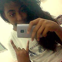 Amo : Manu Gavassi, Justin B, Demi L, Miley C, Katy P e Avril L, Mas Que Lasanha, Amo vcs.... Mesmo sabendo que minha mãe diz que :: Vocês nem Sab Q e Existo 3