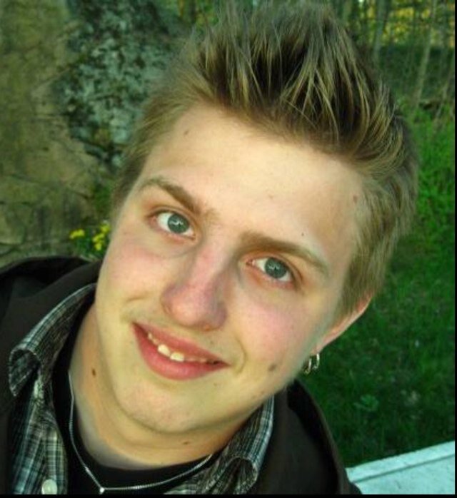 Lev livet som om varje dag vore den sista för den dagen kanske kommer i morgon.

ingen kommer ihåg en fegis