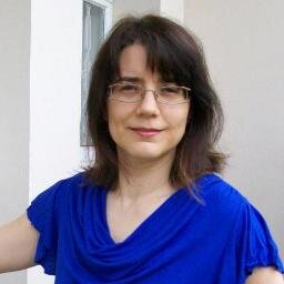 Professora de Piano Erudito.