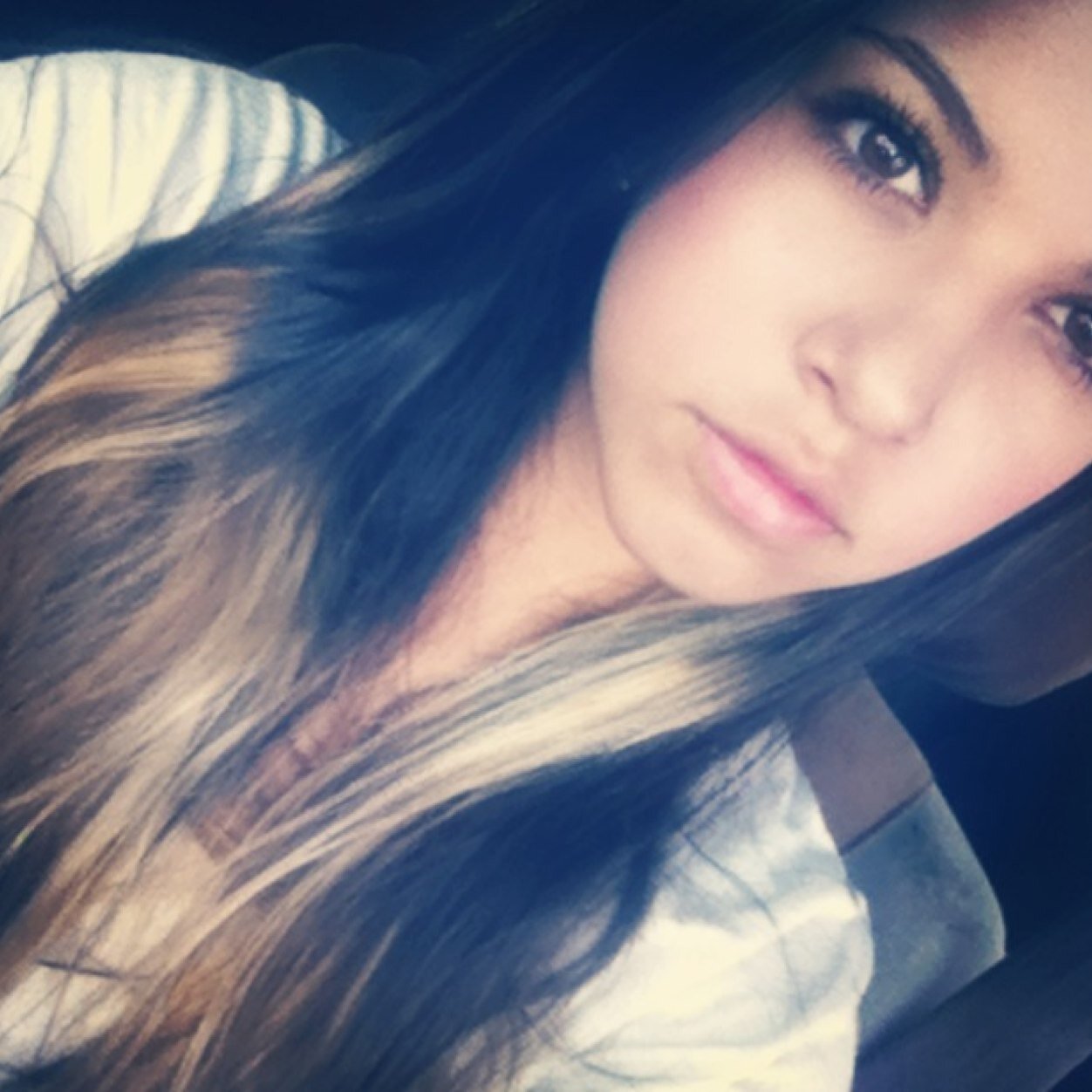 Big dreams ,help yo change the world and be yourself I hate to use a lot of makeup to the point where you can not see my face.