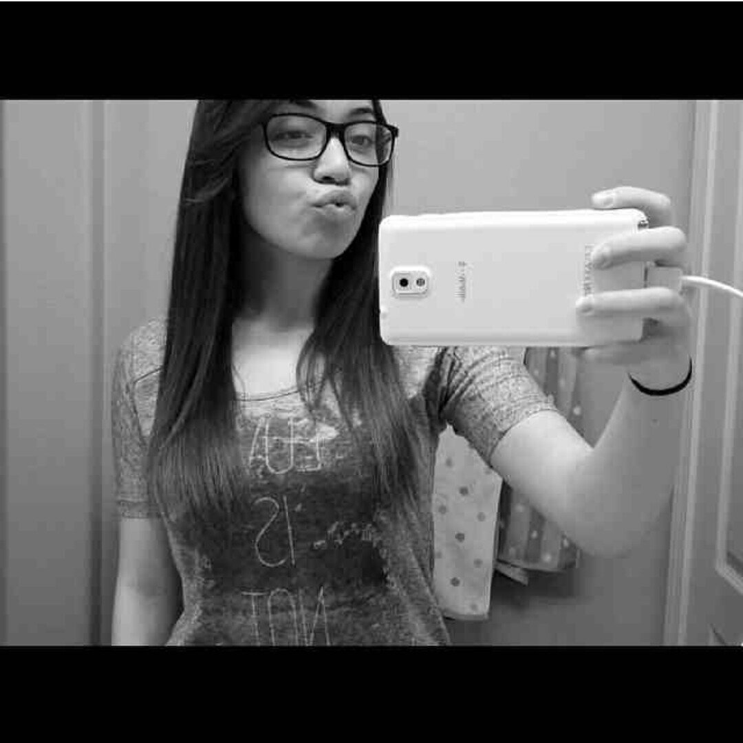 Taken ?: ❌ single.                                                 Senior. ♥