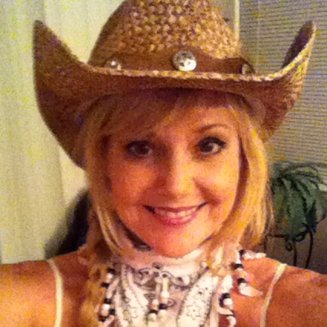 Real Estate Broker- Remax Integrity - lic in the state of Oregon. Zillow -Premier Agent!
