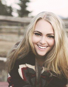 BowifulFake's profile picture. Hey, I'm Annasophia, you can call me Anna for short. I play Carrie off of the Carrie diarys. I'm 19 years old. (RP\Single)