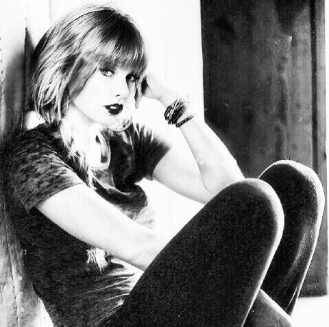 A swiftie who just start her twitter debut. Swiftie 'til the end!