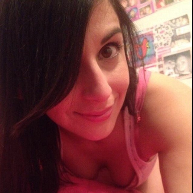 18 + Webcam model on Streamate. ALWAYS Horny and love to show u a GREAT time!! ;) Come Play with this California girl!!!