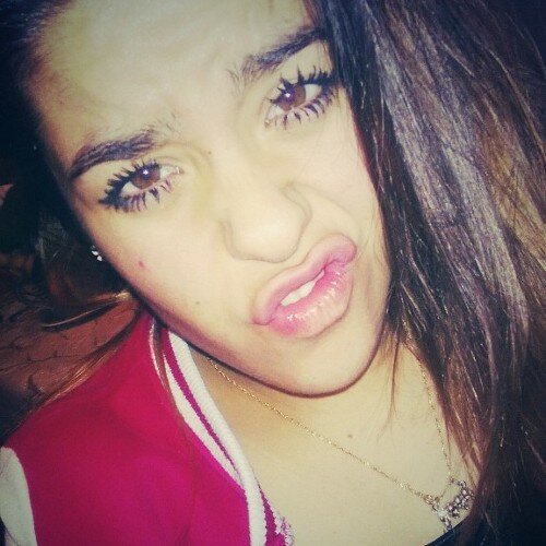 LuceroJac123's profile picture. Si me va bien o mal eso lo decide el destino~