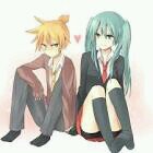 Hi im Len Kagamine I love bananas and I also love miku~! [Best friend Miku: @juliannamazo01]