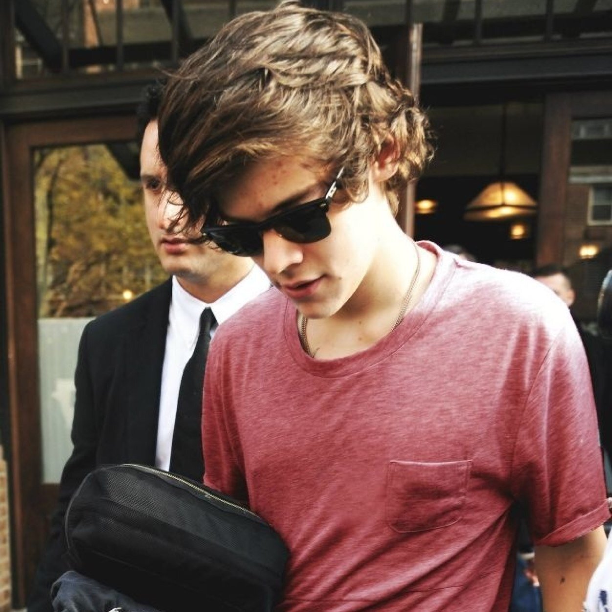 free follow from (((( @radicalxharry ))) follow her and she will follow back bc want more cute mutuals ((: