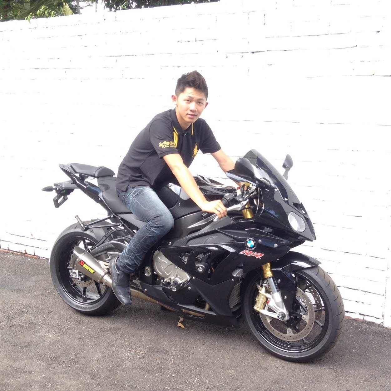 yongjian9's profile picture. Bang the wall ! TQ