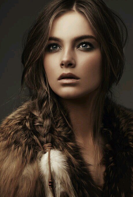 I'm Livy and my daddy is @Shadowfoxness2 real Daddy: @iGoTheWrightWay (KrYpT) and im Part Werewolf #Single :'(