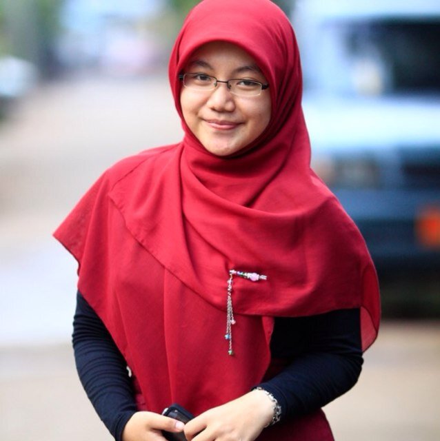 summerprincess//SMPN 91 Jakarta//SMAN 14 Jakarta//Politeknik Negeri Jakarta//Binus University//BNI Syariah//Bank Syariah Indonesia