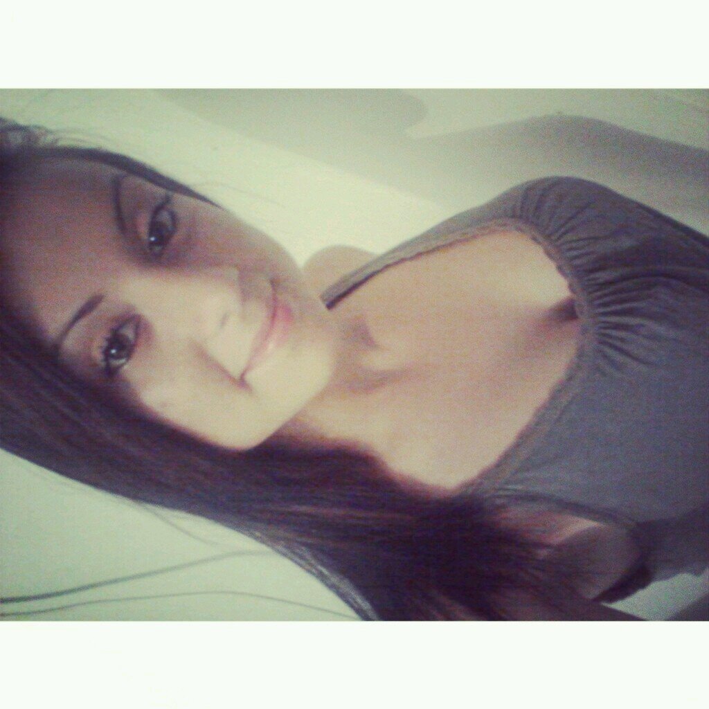 jhenipadilha_'s profile picture. 