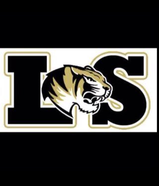 Giving out COMPLIMENTS to all the LSHS students!