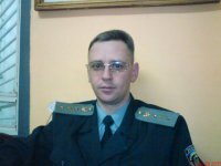 Чихнул. Начал ржать от того, как я чихаю. Начал ржать от того, что начал ржать. Расстроился из-за своей ебанутости.