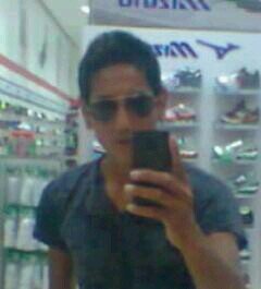 sou um garoto simpatico, divertido e alegre....
espero fazer muitas amizades....