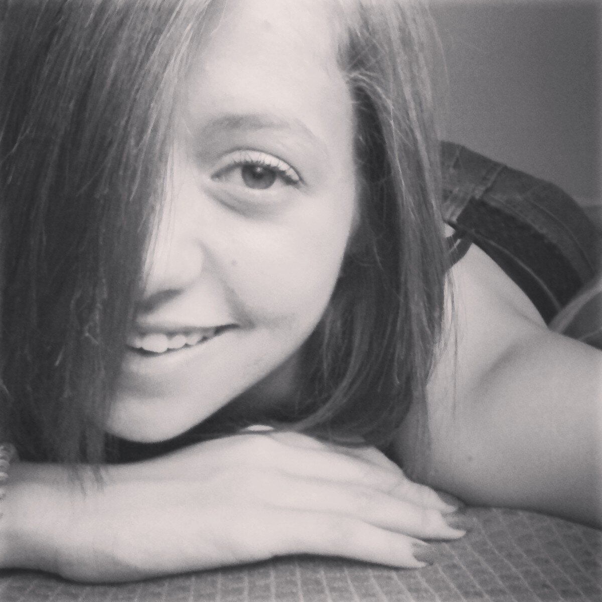 Eu sei que sou alucinada fora da realidade, mais eu gosto de viver assim ♪ @bruno_capuxo s2