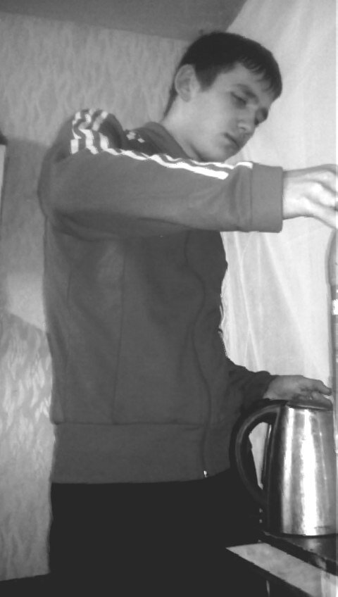 LopashovR's profile picture. 