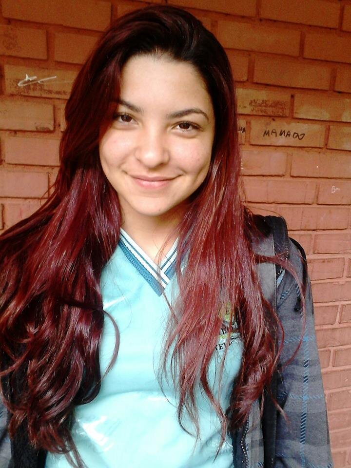 Já senti saudade
Já fiz muita coisa errada
Já pedi ajuda
Já dormi na rua
Mas lendo atingi o bom senso
A imunização racional..