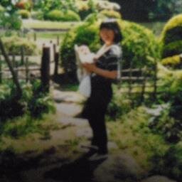 Tenmama1's profile picture. 子育ては冒険だ！そんなコンセプトでいま本を書いてます。4人の育児体験。絵本読み聞かせ。自宅自然出産。北海道10泊キャンプ。子おんぶスキー・秘湯めぐり・マイル旅行。ワンボックスオートキャンプ　　ピン！ときたら絡んでみてください。