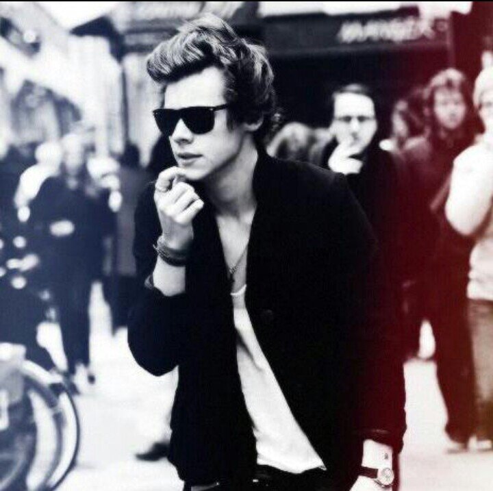 Simplemente amo ha Harry Styles hasta los huesos♡ Follow me please Harry