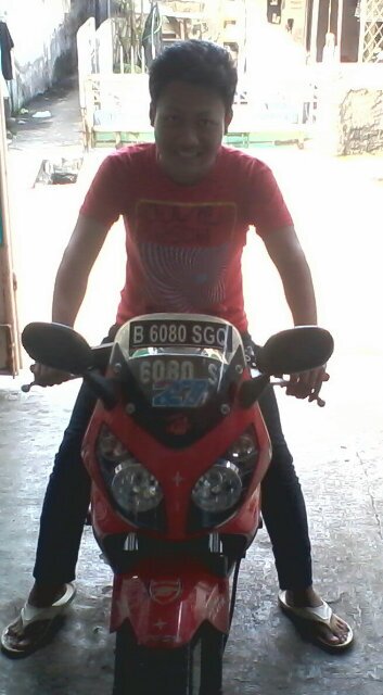 zhikrillah1's profile picture. gak bisa maen twitter