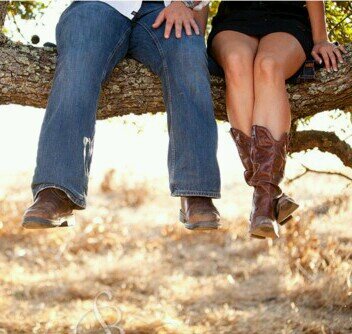 From that first kiss she stole my heart but one night man she tore it apart.. sittin' on a tailgate