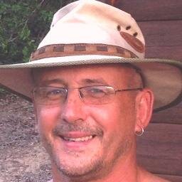 Large mammal ecologist. Too many ideas. Too little time. Motivational speaker. Popular science writer.