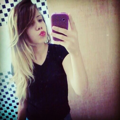 BrubSheeran's profile picture. Agora eu vejo o fogo, dentro da montanha 
eu vejo fogo, queimando as árvores 
que eu vejo fogo, esvaziamento almas 
vejo fogo, sangue na brisa.