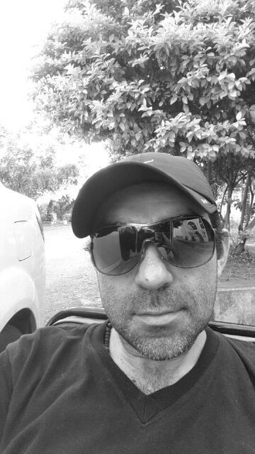 Amante de los deportes por sobre todo del fútbol. Osea un futbolista frustrado!! Jeje!
