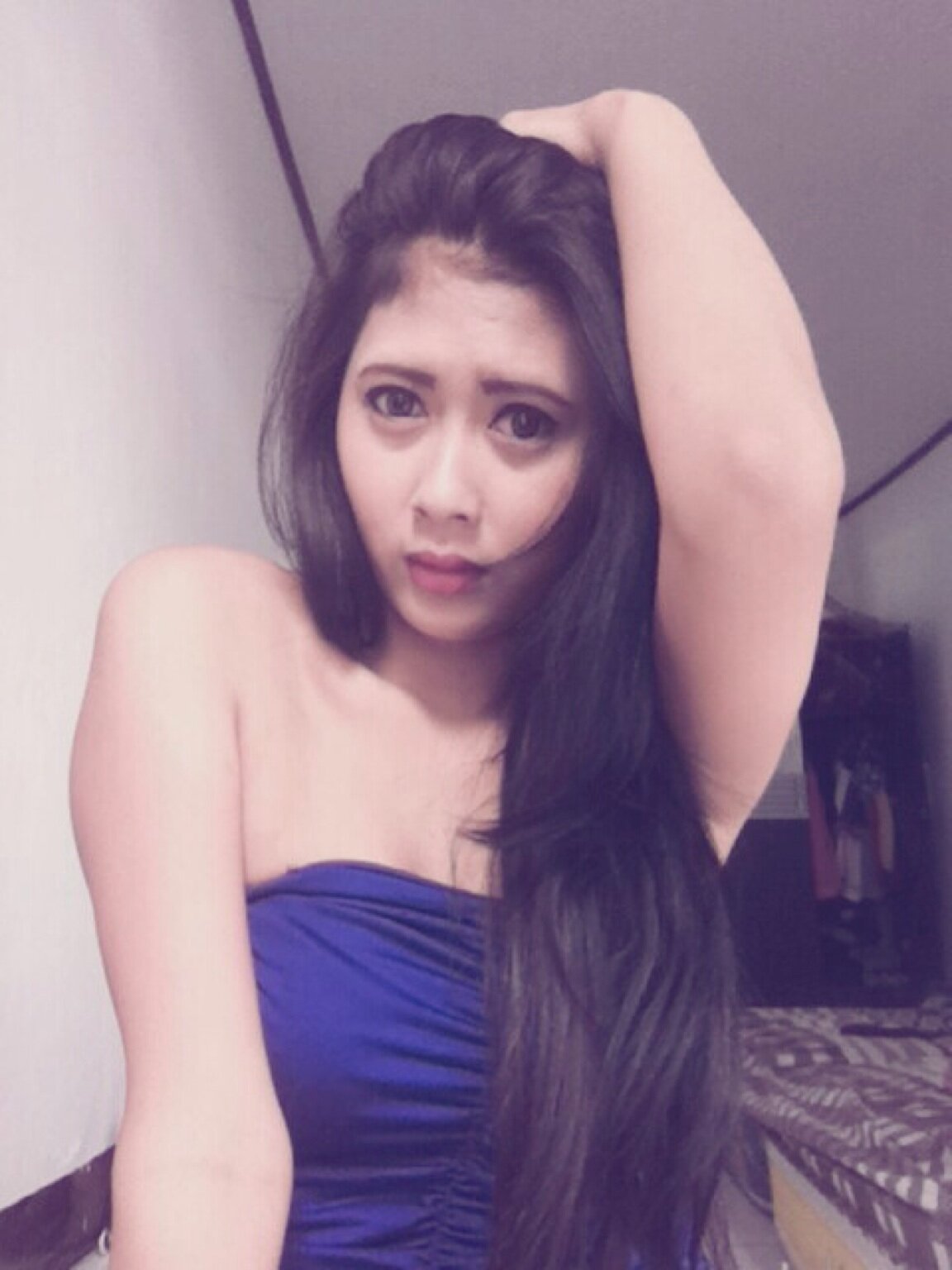 nnahana's profile picture. HATE to be OLD !!always young ,girl !!